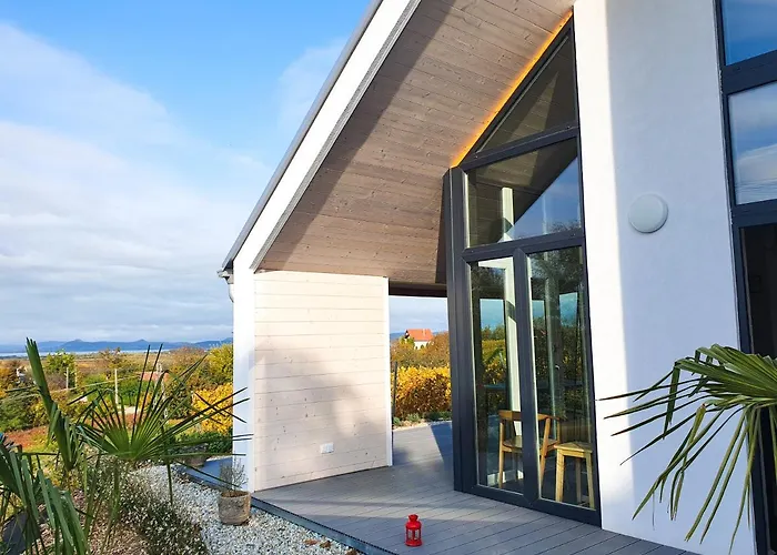 Wine & Space At Balaton Appartement *